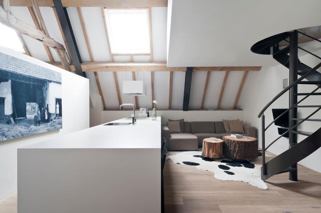 Penzion Cour 8 Lofts Maastricht Pokoj fotografie