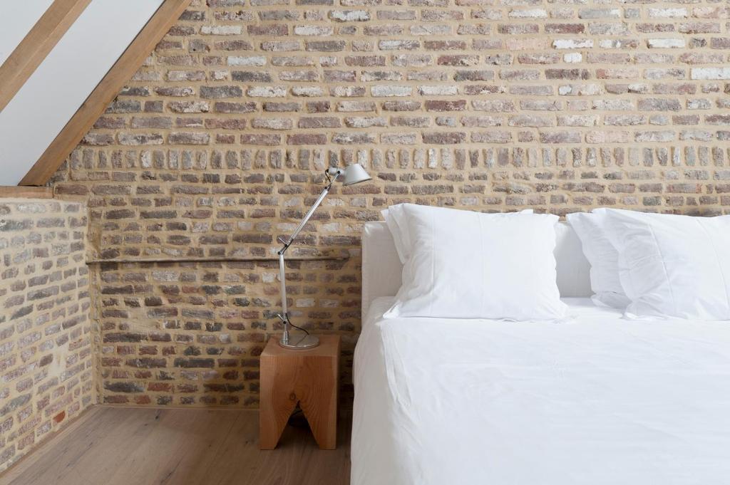 Penzion Cour 8 Lofts Maastricht Pokoj fotografie