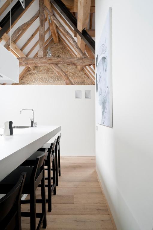 Penzion Cour 8 Lofts Maastricht Pokoj fotografie