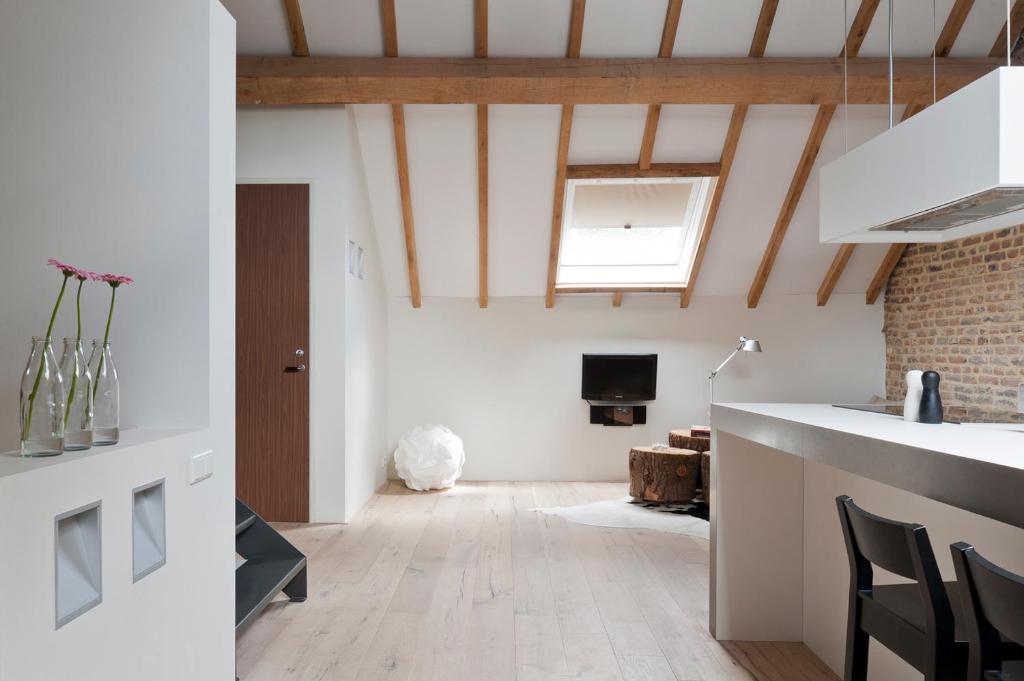Penzion Cour 8 Lofts Maastricht Pokoj fotografie