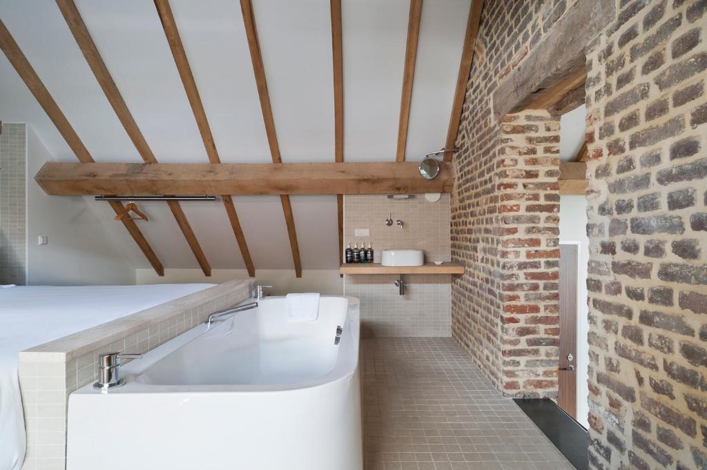 Penzion Cour 8 Lofts Maastricht Pokoj fotografie