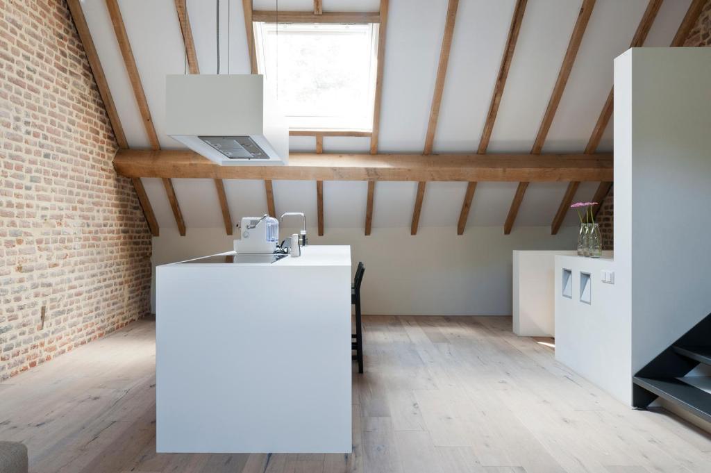 Penzion Cour 8 Lofts Maastricht Pokoj fotografie